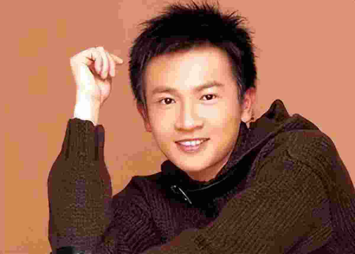 娱乐圈公认的十大超级大帅哥,他们是娱乐圈十大不老男神