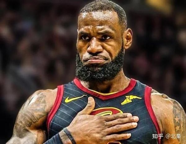 篮球十大顶级巨星(NBA历史10大巨星排行榜)