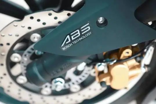cbs和abs有什么区别哪个好，摩托车ABS和CBS有何不同？
