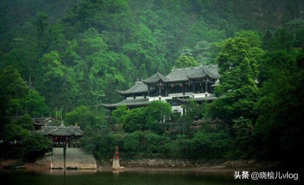 成都旅游必去十大景点推荐（去旅游必去的10个地方）