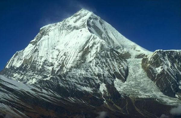 世界上最高的十大山峰（世界上最高的山峰排名前十）