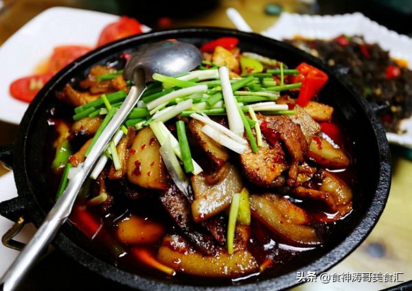 来重庆必吃的十大美食(重庆10大特色美食小吃)
