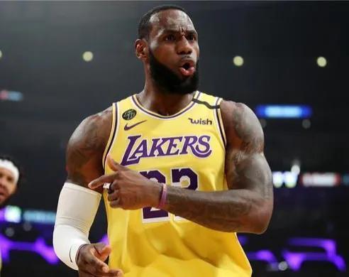世界十大篮球巨星排名(NBA历史前10巨星排名)