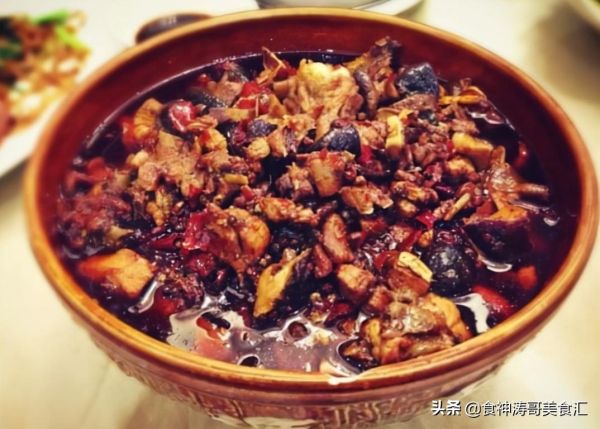 来重庆必吃的十大美食(重庆10大特色美食小吃)