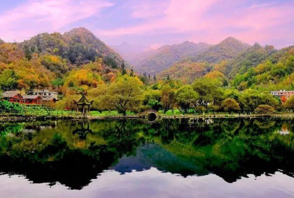 甘肃旅游必去十大景点，甘肃10个最值得去的美景地推荐