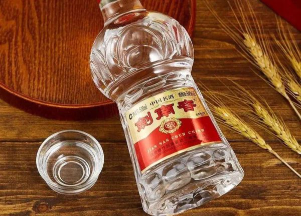 浓香型白酒排名十大浓香型白酒（10大浓香型白酒排行榜）