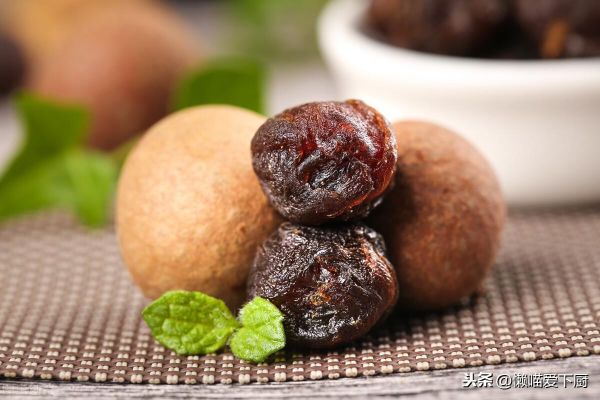 龙眼与桂圆有什么区别，“桂圆”是龙眼吗？