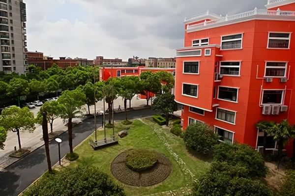 上海有加拿大课程的十大学校（开设加拿大课程的10所学校）