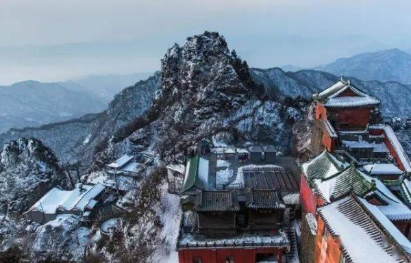湖北旅游十大必去景区（10个必去十大景点推荐）
