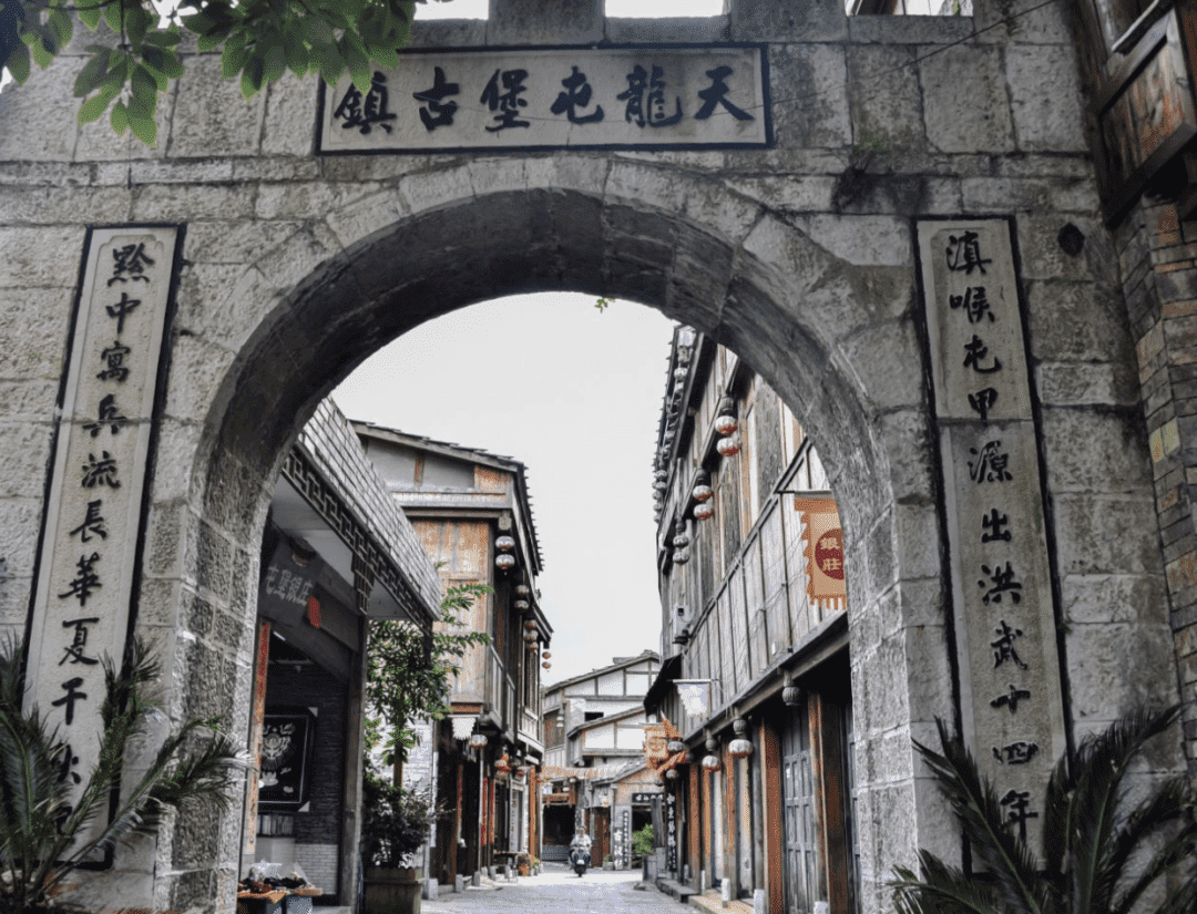 安顺旅游十大景点排名（贵州安顺景点排名前十名）