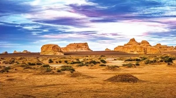 甘肃旅游必去十大景点，甘肃10个最值得去的美景地推荐