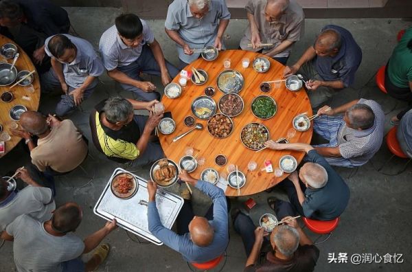 中国餐桌礼仪十大禁忌（盘点中国餐桌上的10大礼仪）