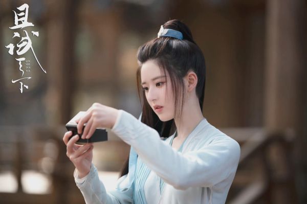 赵露思个人资料（赵露思凭什么出道就女一）