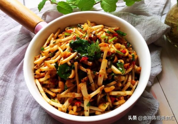 来重庆必吃的十大美食(重庆10大特色美食小吃)
