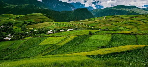 这个季节适合去哪旅游，2022年8月的旅行清单来了