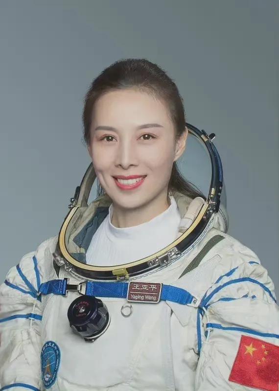 航天员队伍中为什么需要女性？为什么要两男一女搭配