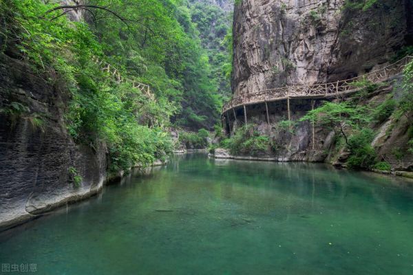 这个季节适合去哪旅游，2022年8月的旅行清单来了