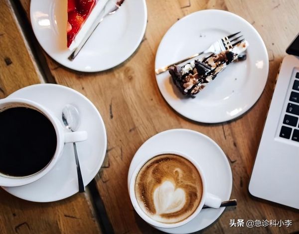 牙缝里的牙结石怎么清理，有3个办法可以选择哦